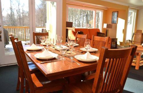 Central Vermont- Killington Apartment | Luxurious Trailside Village One Bedroom Condo #1