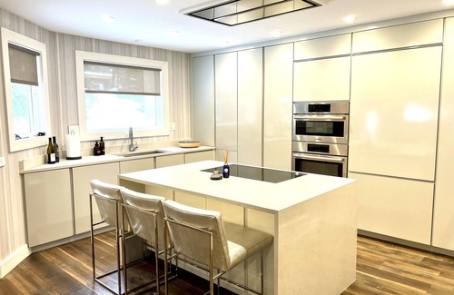 Vail House | Luxurious Vail Townhome with close proximity to Golf Course, Skiing and Dining