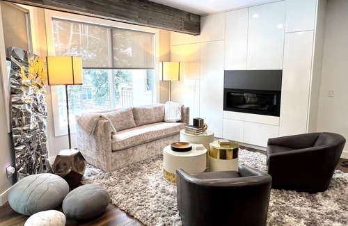 Vail House | Luxurious Vail Townhome with close proximity to Golf Course, Skiing and Dining