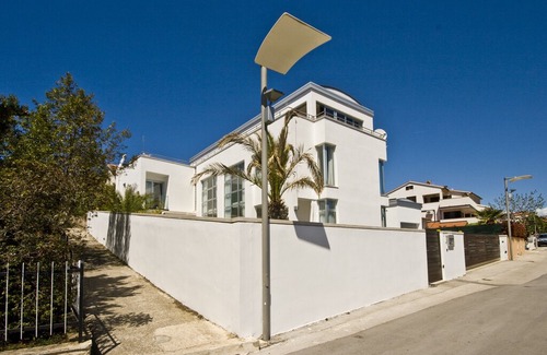 Pjescana Uvala Apartment | Luxurious villa in a top location, only 60 m from the pebble beach.