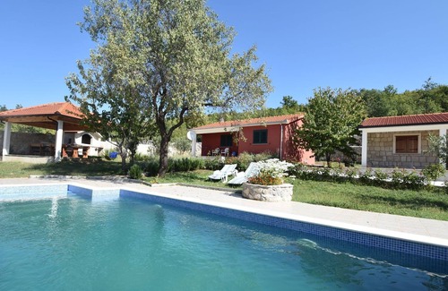 Trilj Villa | Luxurious Villa with Private Pool in Trilj, Dalmatia