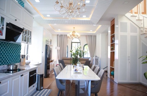 Phan Thiet Villa | Luxurious Lake-sided Villa, 5 minutes to Novaworld Beach, Family-sized with Pool