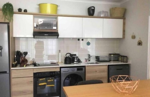 Greater Johannesburg Metropolitan Area Condo | Luxurious Waterfall 1 bedroom Condo