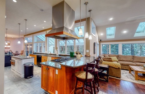 Warren House | Luxurious winter chalet by Sugarbush Resort with private sauna