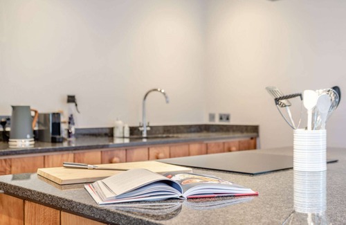 Great Tew Cottage | Luxuriously presented holiday cottage in the Cotswolds - Yew Barn & The Cottage