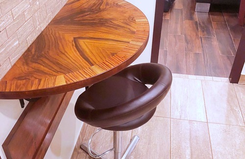 Franklin Park House | Luxury 1-bedroom with WiFi, AC in charming Franklin Park