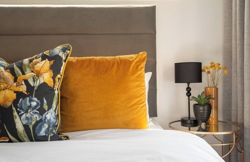 Ballito Apartment | Luxury 1 - Bedroom Upper Floor Apartment