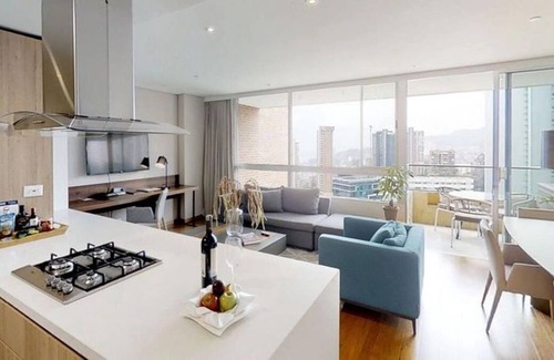 Los Naranjos Apartment | Luxury 1BD Apartment. Close to all!