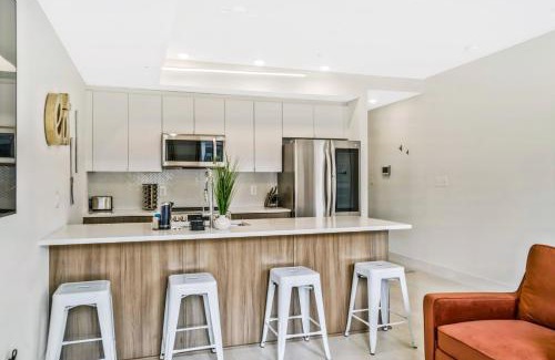 Petworth Apartment | Luxury 2 bed 2 bath Suite in Washington DC