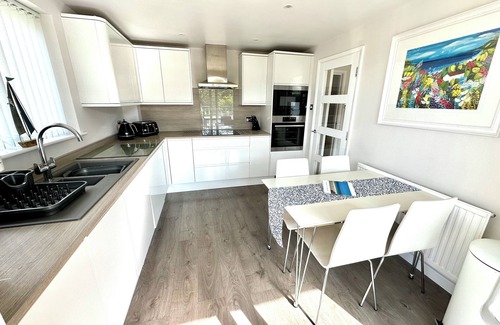 Carbis Bay Apartment | Luxury 2 Bed 2 Bathrooms Apartment Carbis Bay - Seaviews from all rooms!