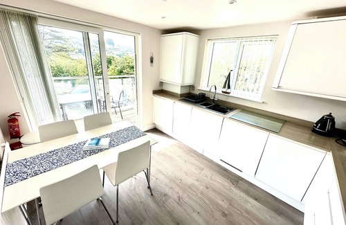 Carbis Bay Apartment | Luxury 2 Bed 2 Bathrooms Apartment Carbis Bay - Seaviews from all rooms!