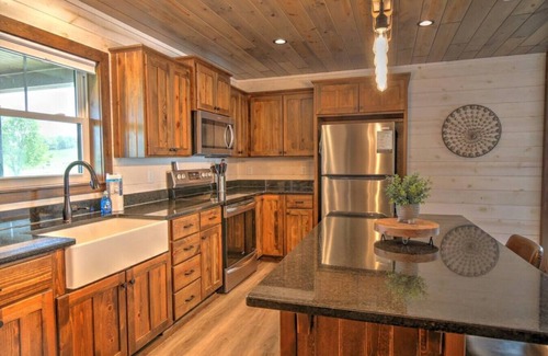 Millersburg Cottage | Luxury 2 Bed/Bath Cottage With Private Hot Tub