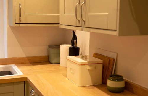 Beaminster House | Luxury 2 Bed Woodland Cottage on Rewilding Estate