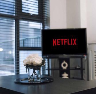 Stratford and New Town Apartment | Luxury 2 Bedroom Apartment near Stratford Station for Corporate and Group Stays