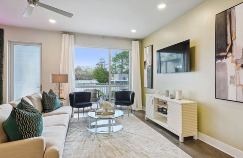 Bywater Condo | Luxury 2 Bedroom Condo in Bywater New Orleans