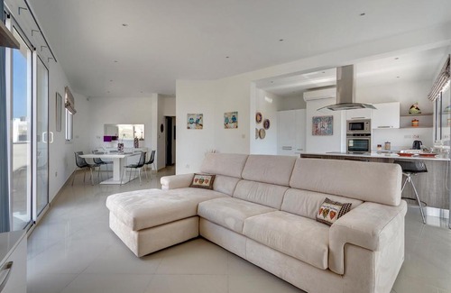 Swieqi Apartment | Luxury 2 Bedroom Penthouse in St Julians