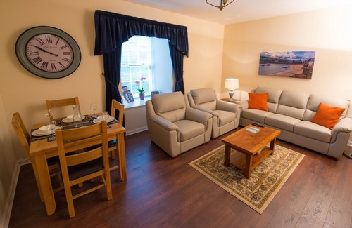 Stonehaven Apartment | Luxury 2 Bedroom Self-Catering Apartment near the Harbour and the Town Centre.