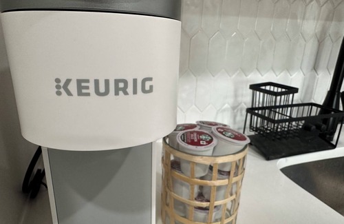 Queens Apartment | Luxury 2-bedroom unit/Great for Travel Nurse or Travel Professional