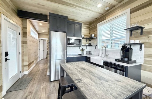 Escalante Apartment | Luxury 2 BR Tiny Home | Grand Staircase Views