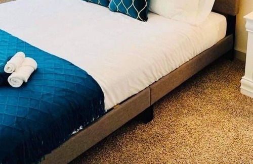 Missouri City Apartment | Luxury 2BR/2BA near highway with top amenities