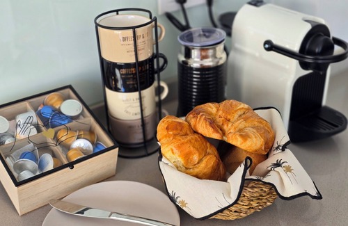 Puerto Marino Villa | Luxury 3 Bed modern villa with private pool only 8 minutes from Airport & beach