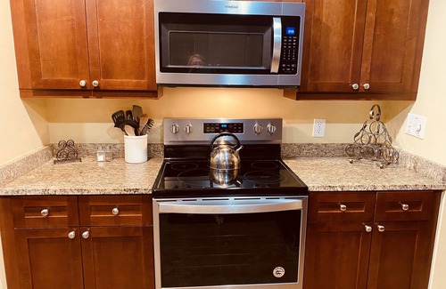 St. Augustine Condo | Luxury 3 bedroom 2 bath Condo in World Golf Village. Quiet location near pool.