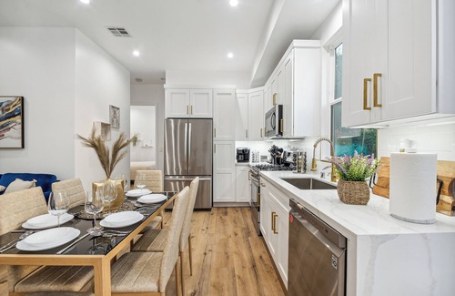 North Hollywood House | Luxury 3-Bedroom Home with Pool in Vibrant Los Angeles