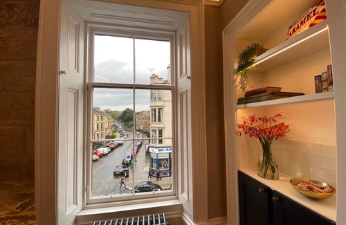 Glasgow Westend Apartment | Luxury 3 bedroom stay in the heart of the West End