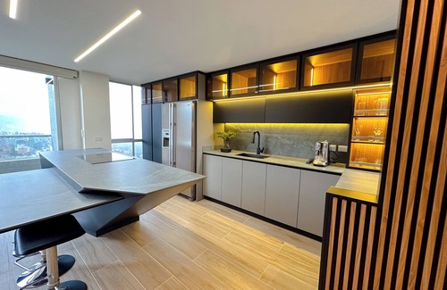 Buenos Aires Apartment | Luxury 3BR Penthouse with amazing Views located in El Poblado, Medellín.