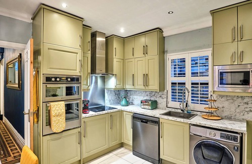Pontcanna House | Luxury 4-Bed Pontcanna Home, Principality Stadium Stroll, Off Street Parking