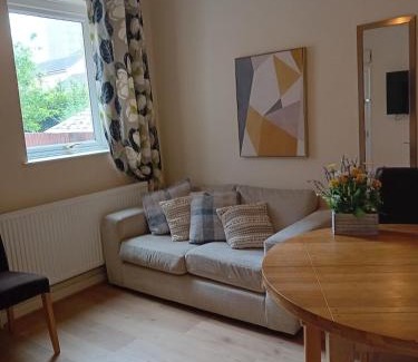 Bedford House | Luxury 4 Bedroom City Centre Retreat FREE PARKING & FREE WIFI