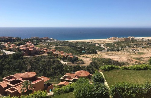 Paraiso Escondido Villa | Luxury 4 Bedroom Villa Oceanview and Butler Sleeps 8 to 12, 7 day rental minimum