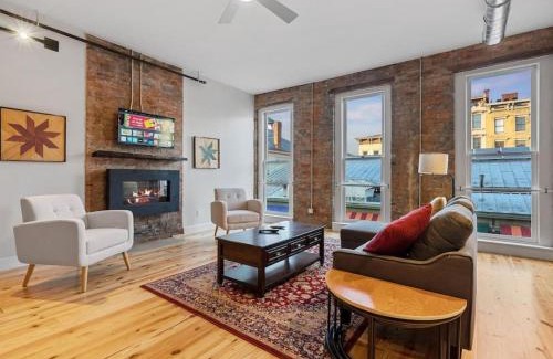 Over-the-Rhine House | Luxury 4-Bedroom Retreat in the Heart of Over the Rhine