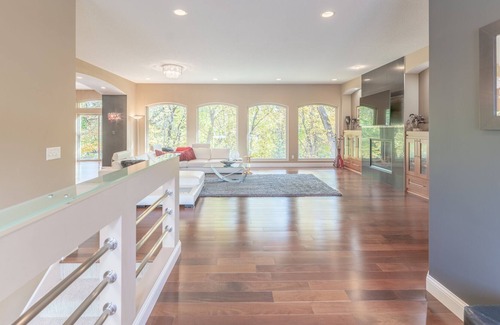 Minnetonka House | Luxury 4-bedroom Wayzata Home near Lake Minnetonka