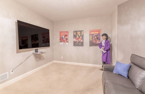 Minnetonka House | Luxury 4-bedroom Wayzata Home near Lake Minnetonka