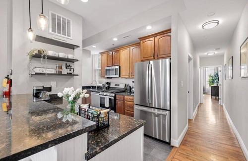 Columbia Heights Apartment | Luxury 4-BR+Parking | Heart of DC | Steps to Metro