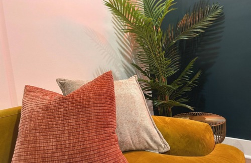 Belvedere Park House | Luxury 4BR 4BA In-law suite Firepit Lounge