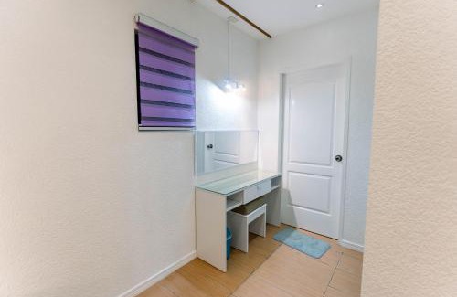 Tawala Apartment | Luxury 4BR Apartment with Pool behind Alona Beach