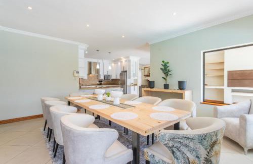 West Beach House | Luxury 5 Bedroom Villa with Heated Pool and Inverter in Blouberg