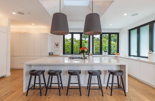 Central Malibu House | Luxury 6-Bedroom Malibu Oasis with Private Pool