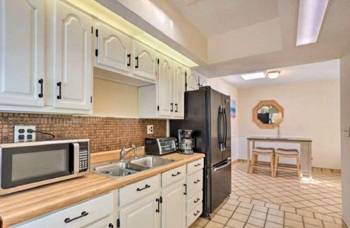Boynton Beach House | Luxury 7 Bedroom 5 Bath Mini Resort with Pool in Backyard Tropical Paradise!