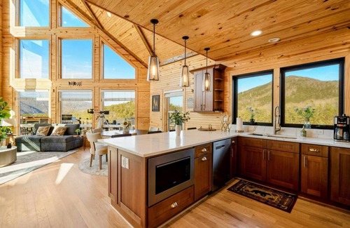 Milam Cabin | Luxury A Frame 5BR Hot Tub & Mountain Views