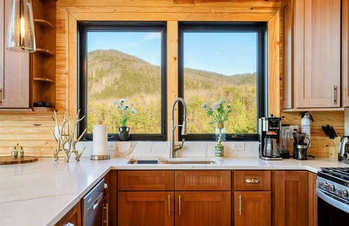 Milam Cabin | Luxury A Frame 5BR Hot Tub & Mountain Views