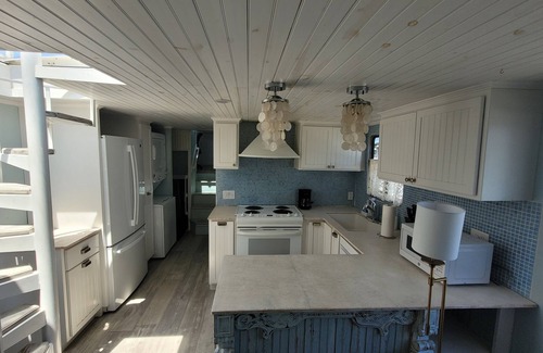 St. Augustine Boat Rental | Luxury Afloat~Waterfront Retreat w/Rooftop Lounge~Walking Distance to Town