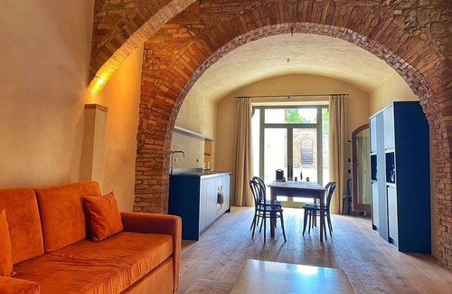 San Quirico d'Orcia Apartment | Luxury apartment with romantic outdoor space