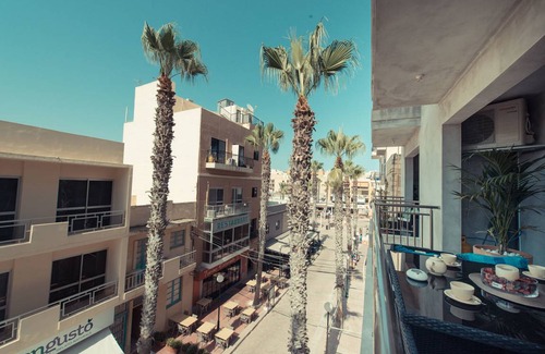 Bugibba Apartment | Luxury Apartment Close to the Sea