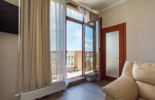 Odessa City Center Apartment | Luxury Apartment in the City Centre