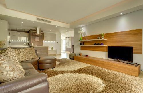 Sliema Apartment | Luxury Apartment inc Pool & Views