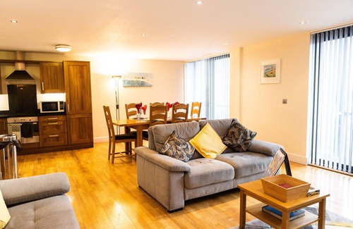 Plymouth Apartment | Luxury Apartment near City Centre and Royal William Yard