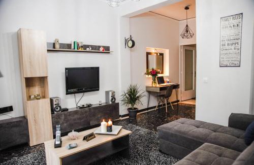 Petralona Apartment | Luxury apartment near Acropolis! in the Heart of Athens!